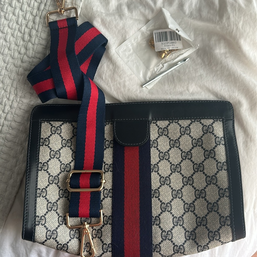 Gucci Navy and Red sherry line vintage - Picture 8 of 12